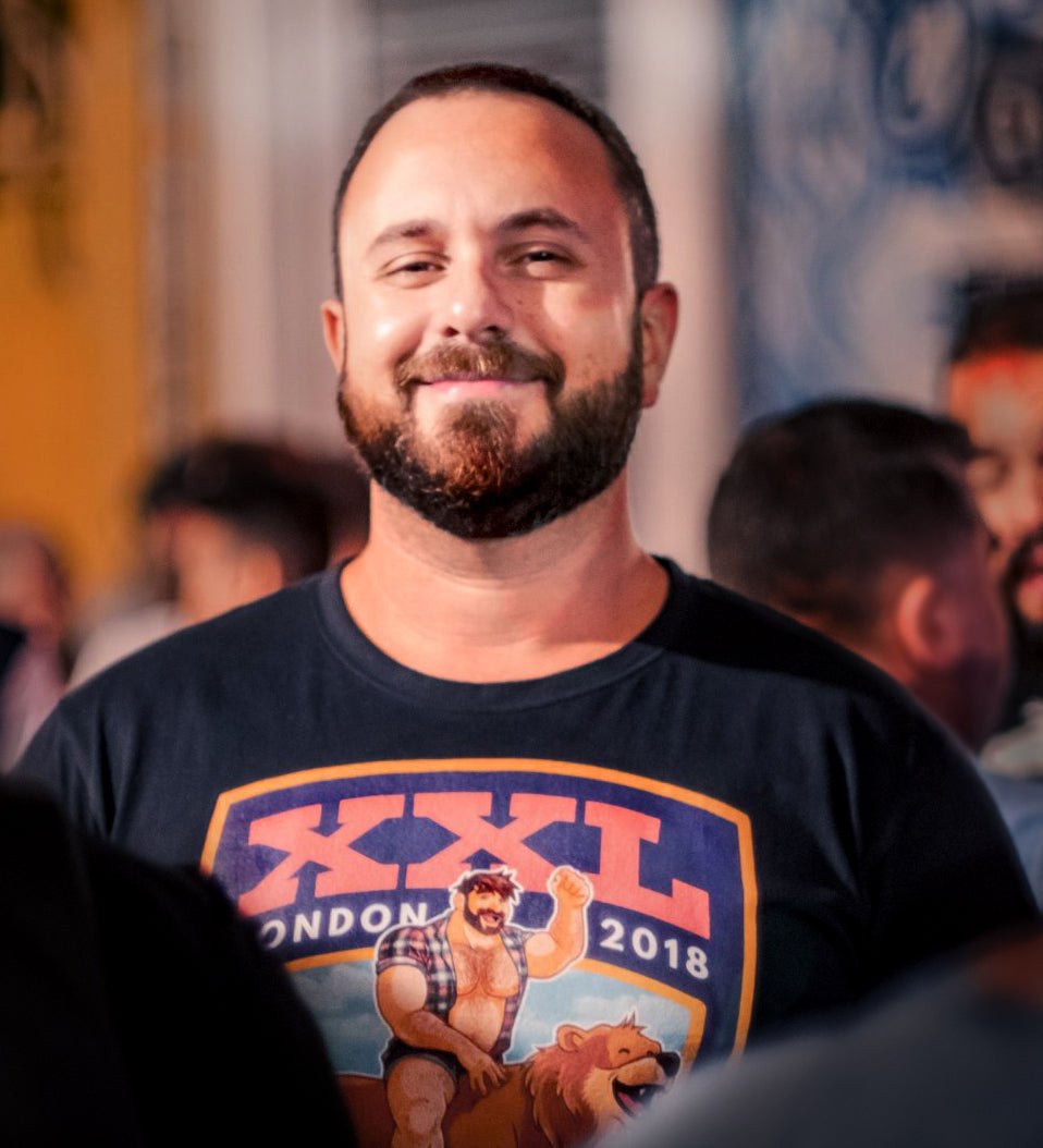 Illustrator Roberto Nisi, creator of Bobo Bear, who designed Daftboy fans
